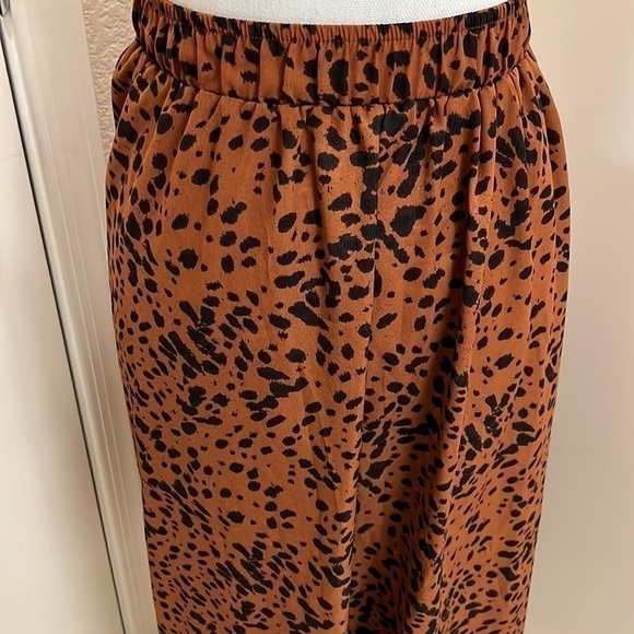 Shein spotted skirt - Picture 2 of 3